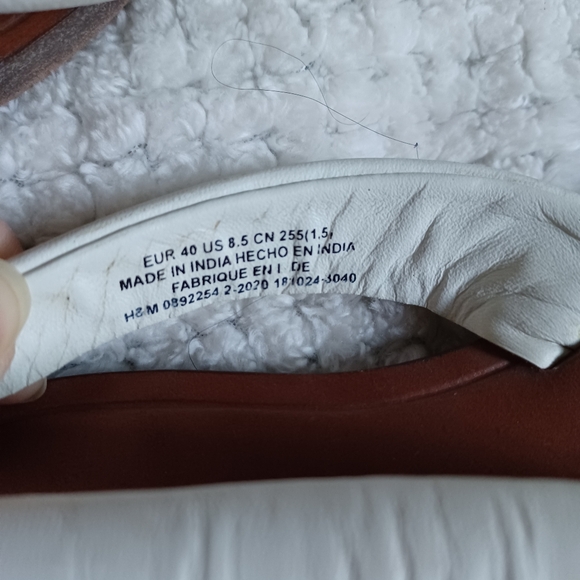 H&M leather flip flop women white padded thong sandles - Picture 3 of 6